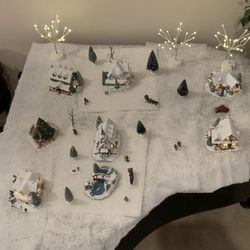✨ Thomas Kinkade Hawthorne Christmas Village – 7-Piece Set ✨