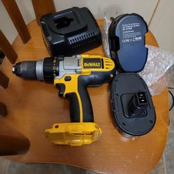 Dewalt DCD950 Hammer Drill With 2 New Batteries