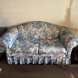 FREE Floral Loveseat Sofa Clean and Good Condition 