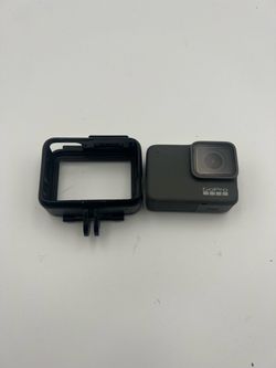 GoPro HERO7 Action Camera - Silver W/ Case