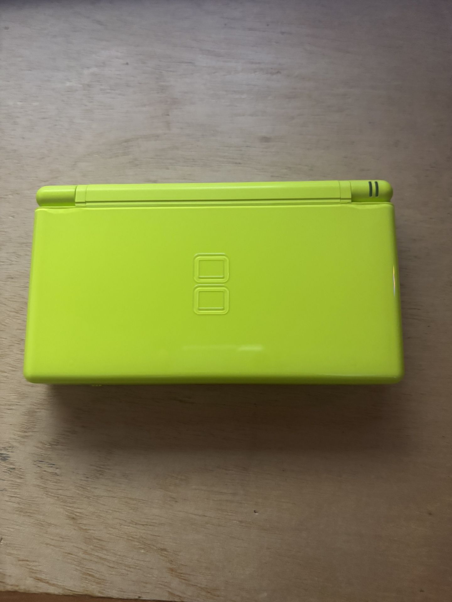 Nintendo Ds lite Lime Green