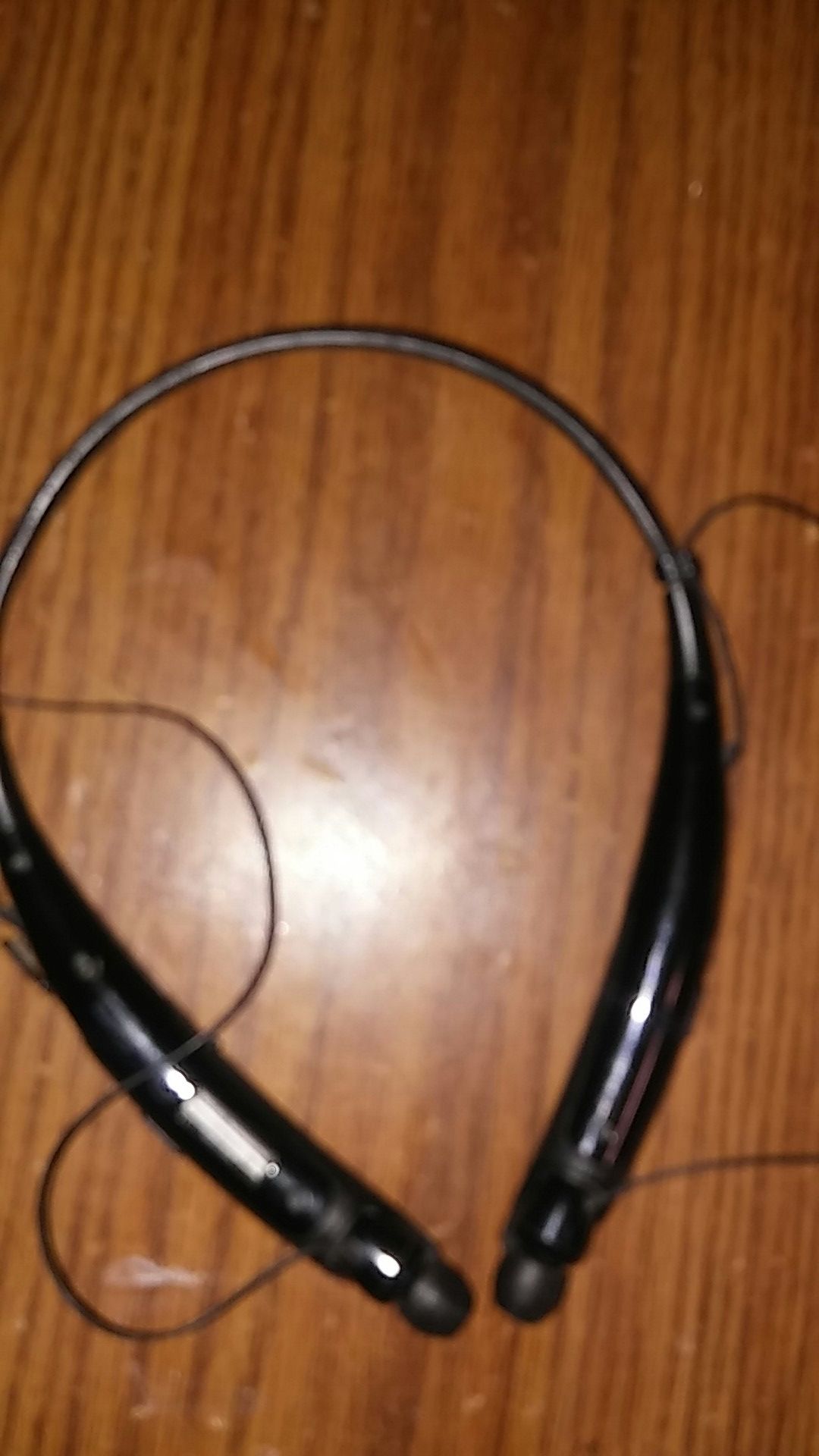 Wireless headphones LG