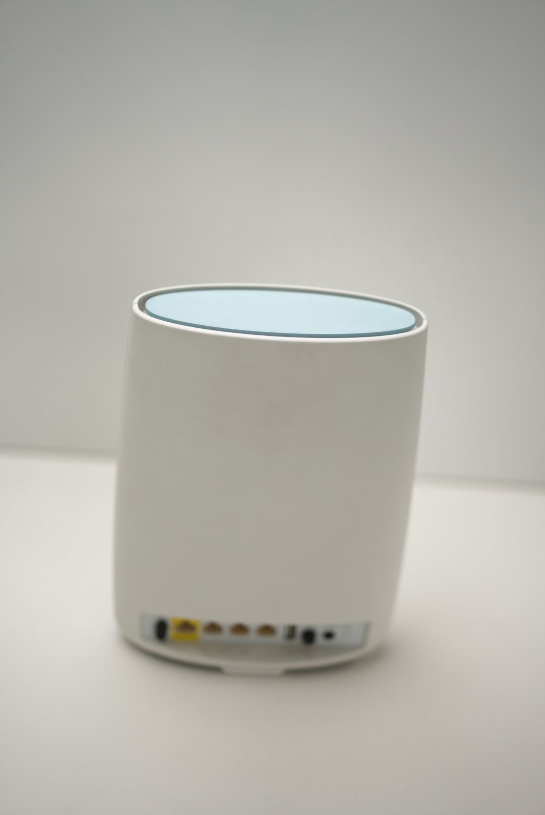 NETGEAR Orbi RBR50 Router & RBS40V Voice Satellite Mesh WiFi AC3000 Alexa