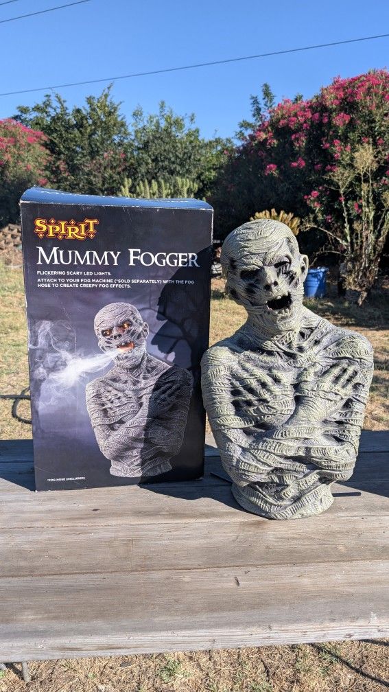 Spirit Halloween Mummy Fogger Prop 25 Inch with Box Light Up Fog Hose Included