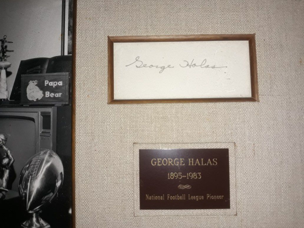 George Halas  Signed Autograph $180