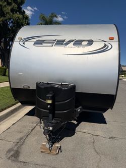 2017 Forest River EVO 2250 Travel Trailer – Bunkhouse – Clean