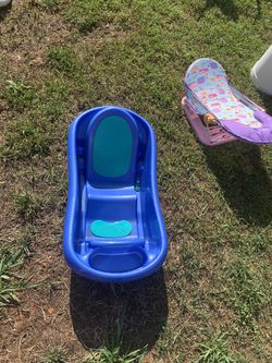 $5 bathtub, pink horse , diaper genie &bather both for $5
