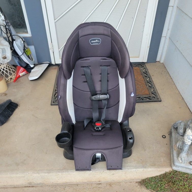 Booster seat with harness