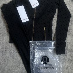 black polka dot lululemon set