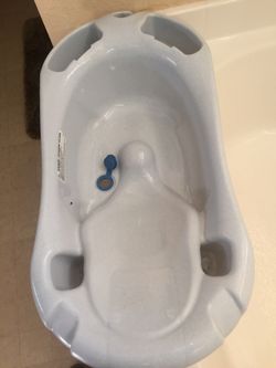 Infant bath tub