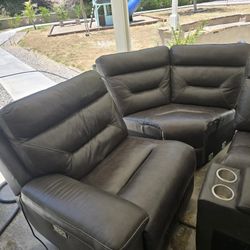 recliner and table 