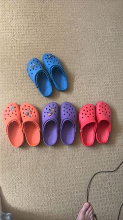 Men’s crocs