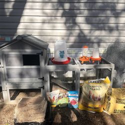  New Chicken Coop With All Supplies/Nesting Beds/Food/Fence/Stakes
