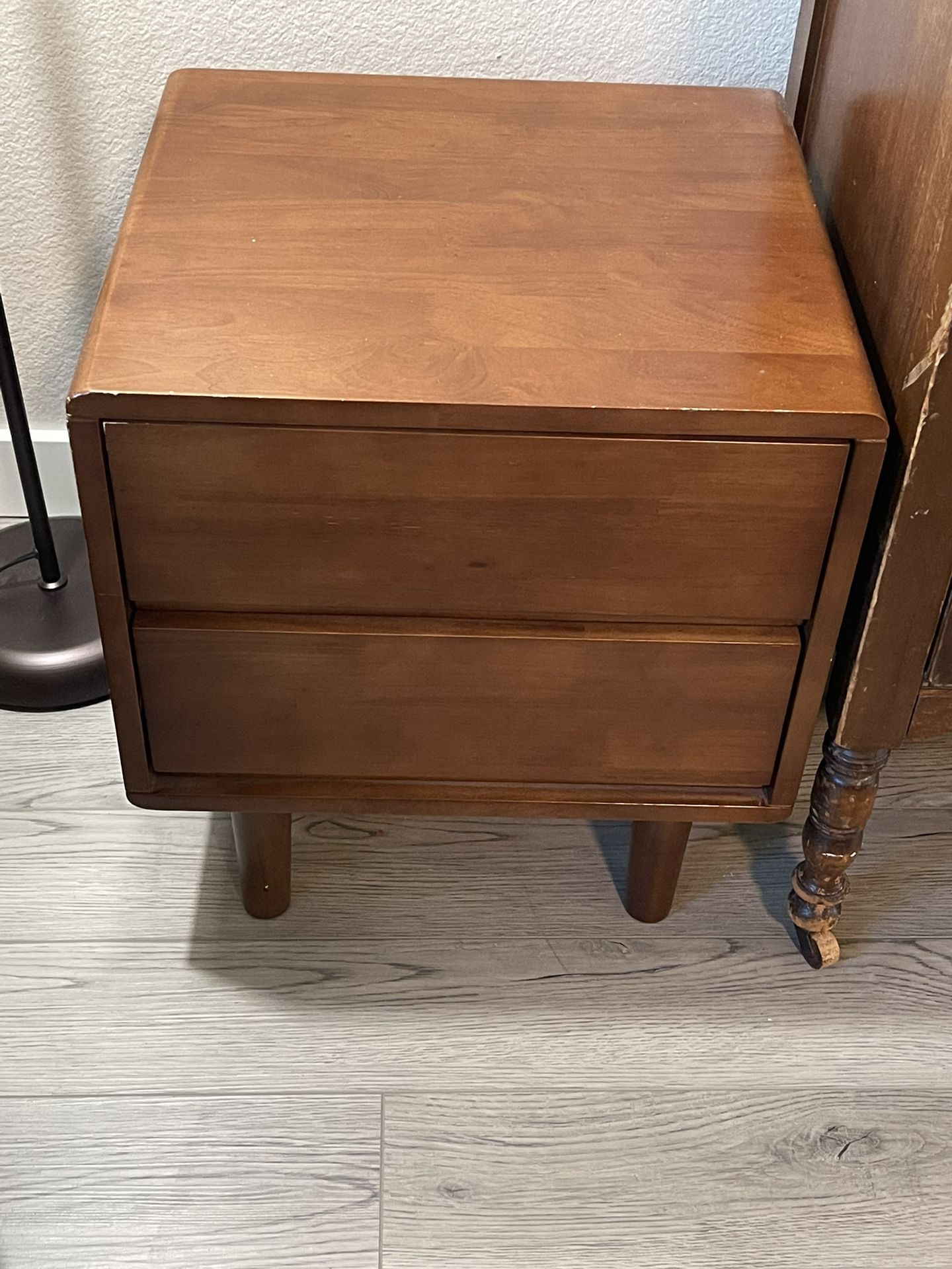 Mid Century Modern Side Table Bedroom Storage Drawer and Shelf Bedside End Table 