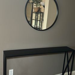 Entry Table + Mirror 