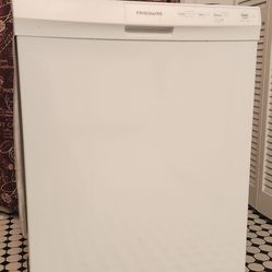 Dishwasher- white