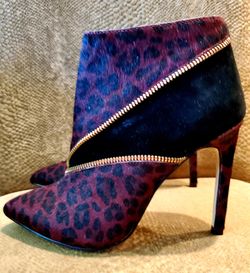 Sz 7M New RENVY Darra Ox Blood Black Leopard Print Side Zip Bootie Boot Shoe