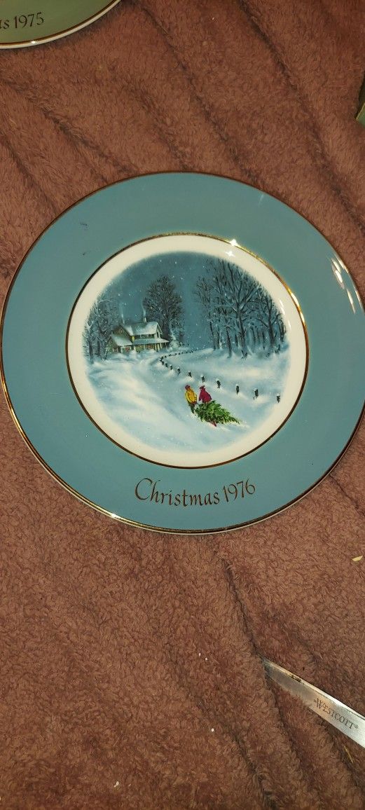 Avon's Collectible Christmas Plate