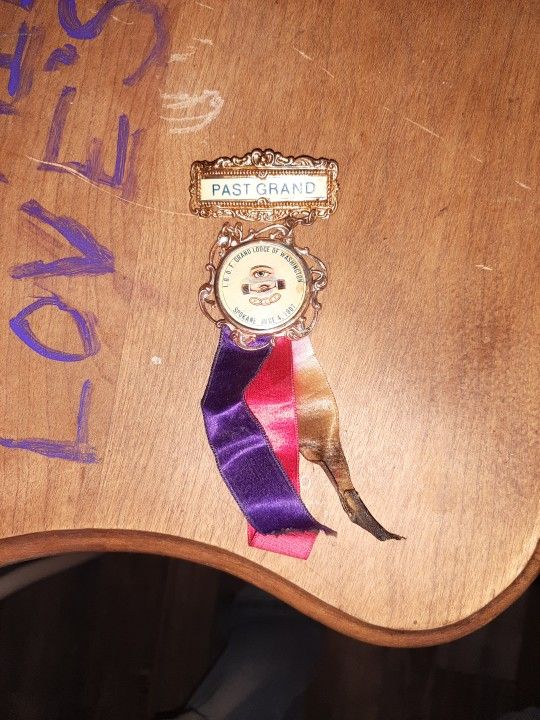 Odd Fellas Medal Past Grand