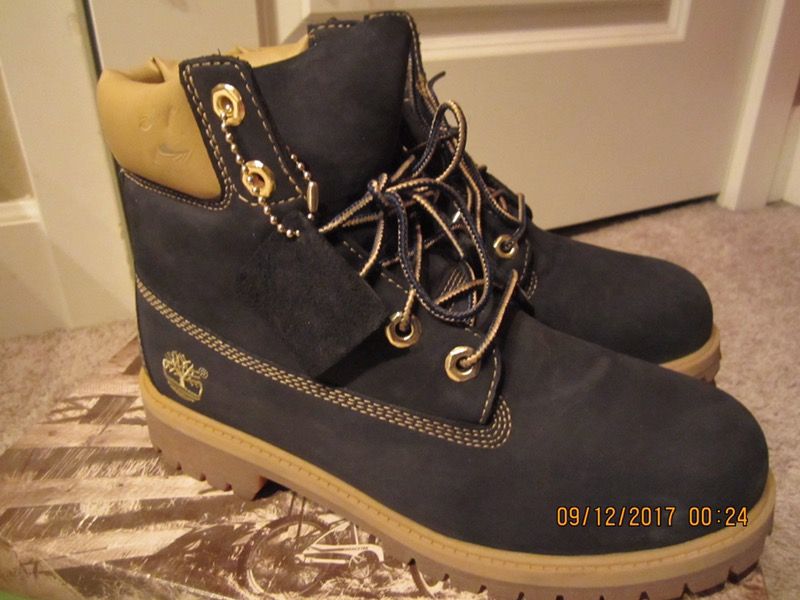 Navy Timberland Boots Size 5.5y