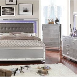 4 Pcs Modern Bedroom Set BRAND NEW