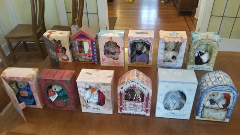 Lot of 12 “Muffy VanderBear” Christmas boxed Collectibles