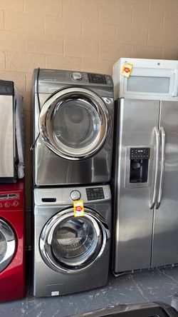 Like new Samsung washer and gas dryer set front