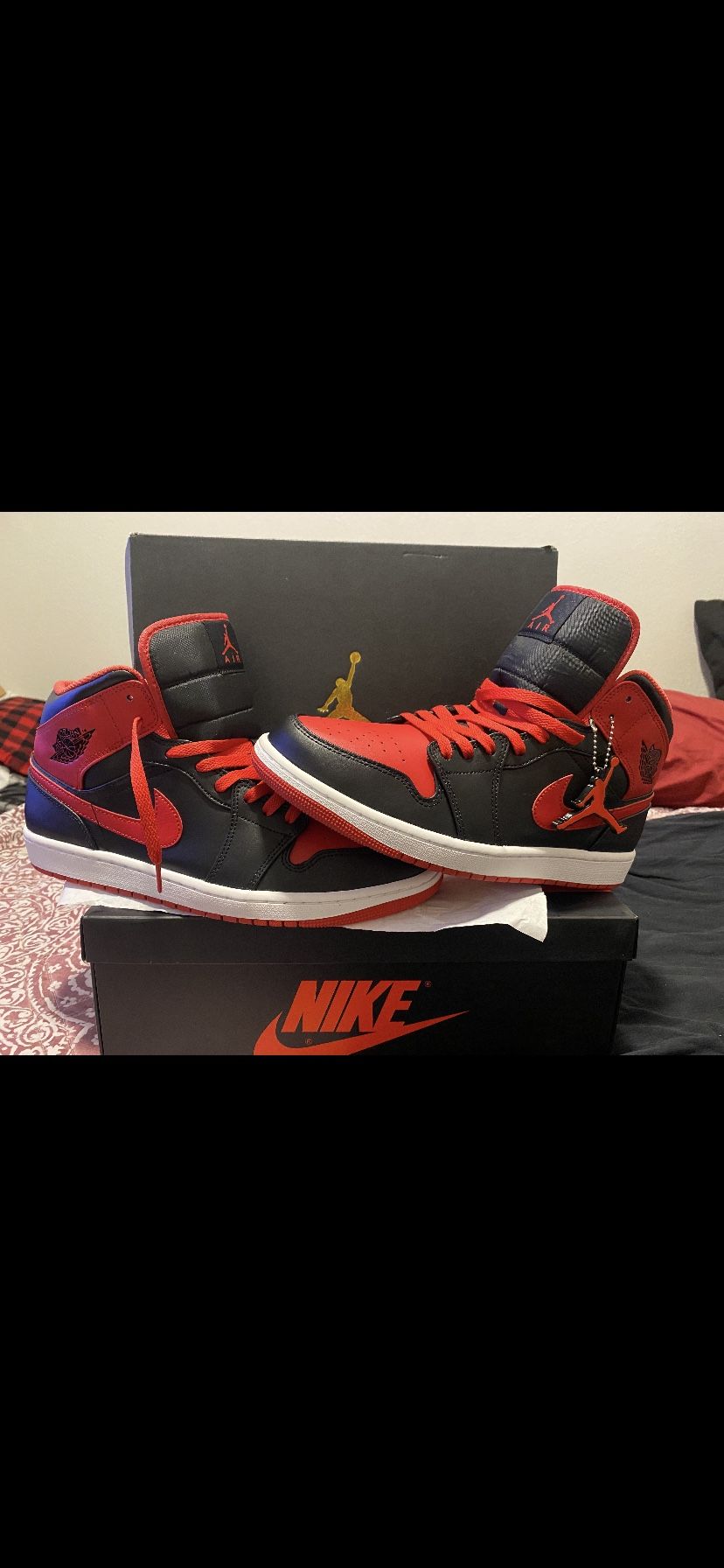 Jordan 1 Mid