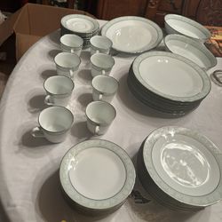 Beautiful Vintage Noritake China Set