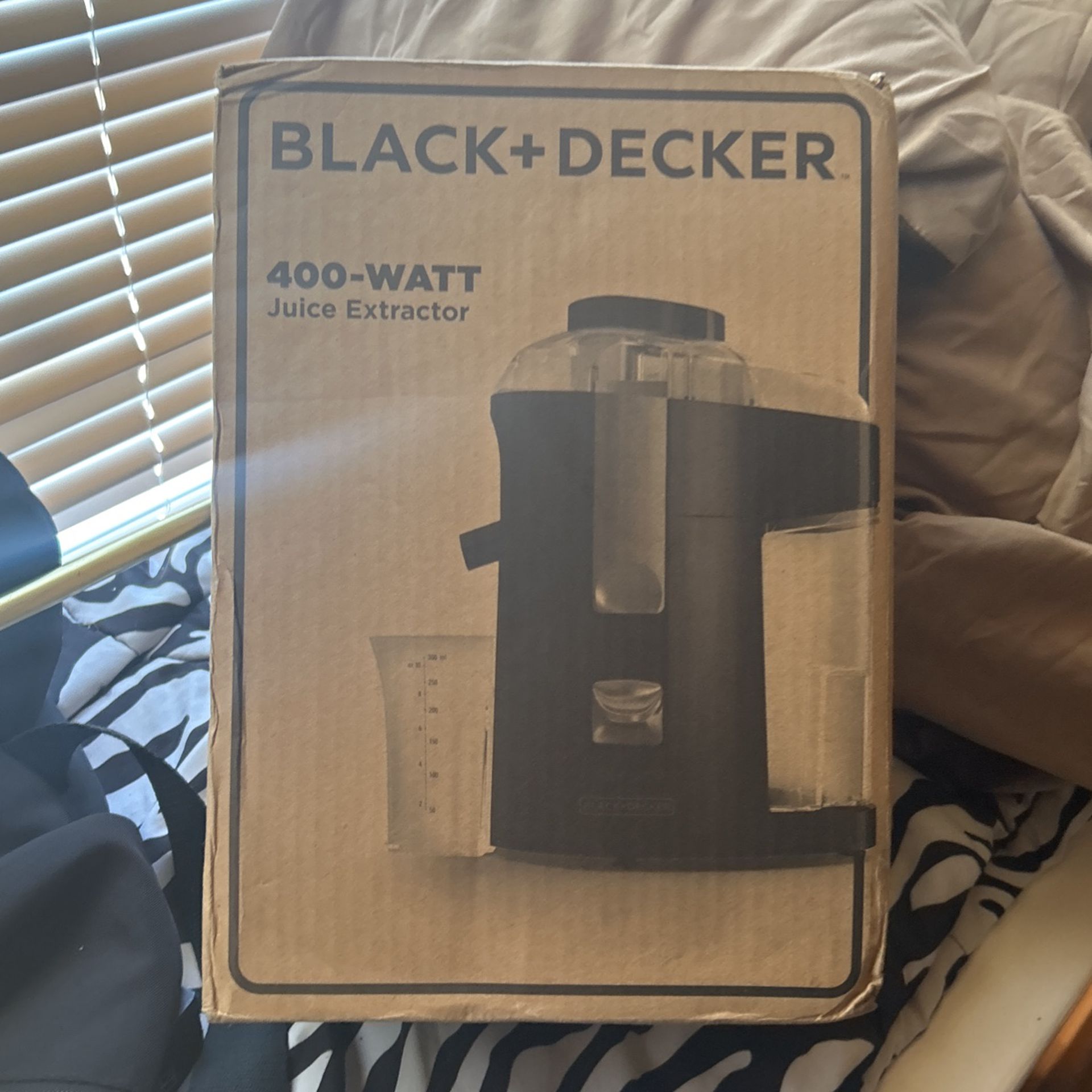 Black and decker 400  Watt juice extractor