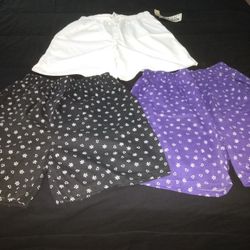 NEW.......Shorts Size Medium 
