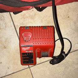 Milwaukee Charge M12 M18