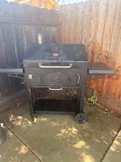 Char-Griller Charcoal Grill with Side Shelf