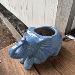 LOW PRICE MOVING- 10” WEST ELM CERAMIC ELEPHANT POT PLANTER 