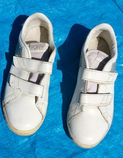 Pony Shoes with Velcro Closures