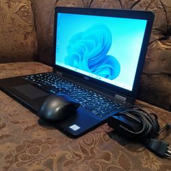 Laptop Dell Latitude E5570-core i5-12gb Ram-250gb HD SSD Solid- Go-od For Stud-ents Bue-na-para Estu-diantes.