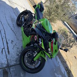24’ Kawasaki Ninja ZX6R ABS