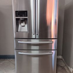 SAMSUNG 4 DOOR FRENCH DOOR STAINLESS STEEL REFRIGERATOR 