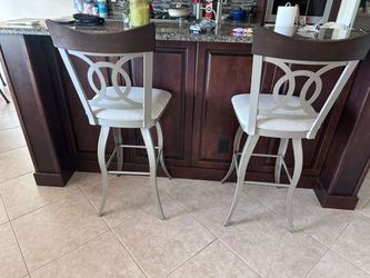 Elegant Bar Stools Set – Set of 2