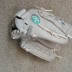 Rawlings Girls Softball Glove Mitt 11"