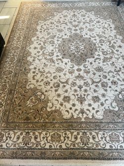 7ftx10ft 2 Identical Carpets