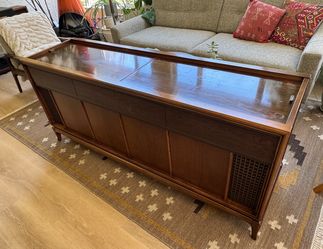 Magnavox Record Console
