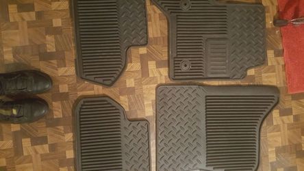 Fits newer GMC/Chevy trucks All weather matts