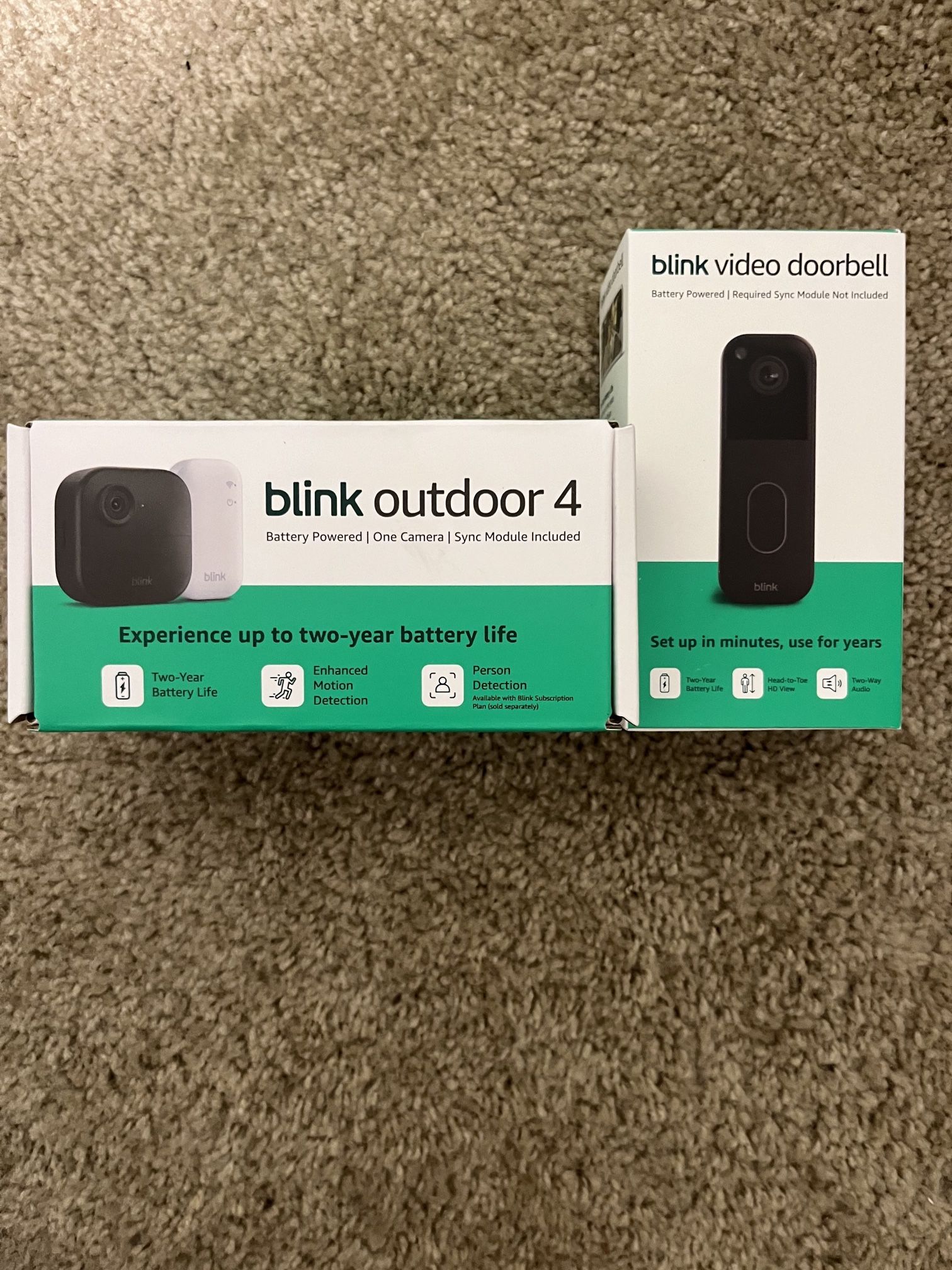 Blink doorbell and outdoor 4 kit - NEW