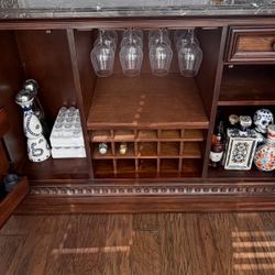 Elegant Bar W/Wine Rack MARBLE TOP
