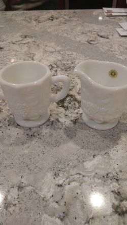 Westmoreland sugar and creamer