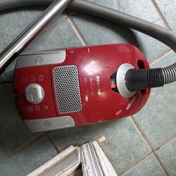 Vacuum Cleaner 