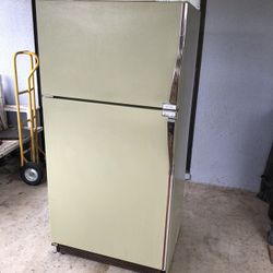 Refrigerator Retro