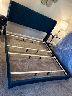 Upholstered King Bedframe