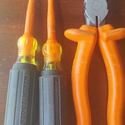 Klein 1000 volt screwdrivers and needle nose